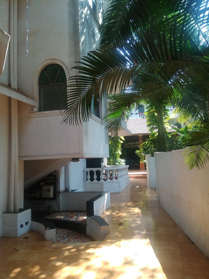 Red Lion Hotel Calangute Eksteriør bilde