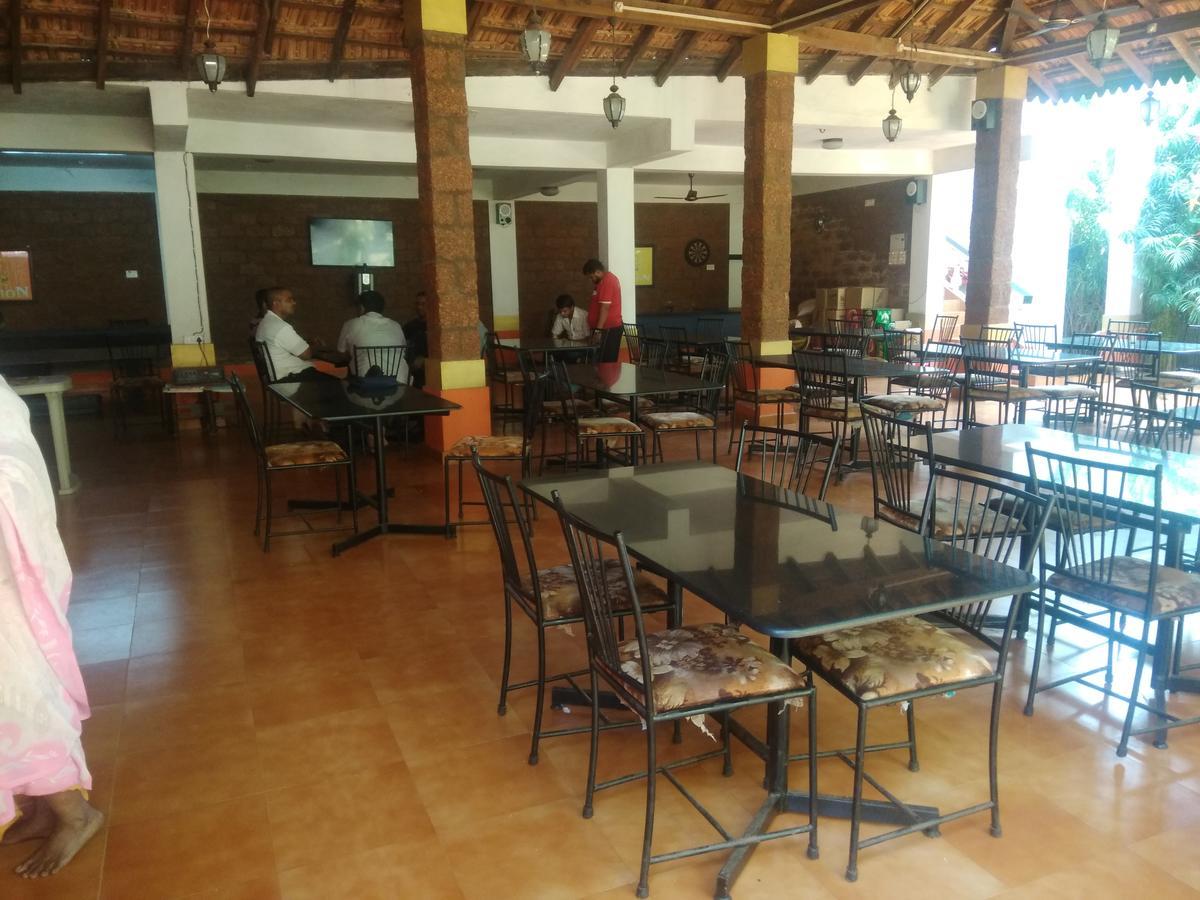 Red Lion Hotel Calangute Eksteriør bilde